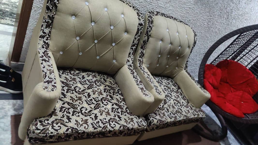 5 seater sofa 0