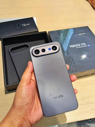 Vivo X300 FE