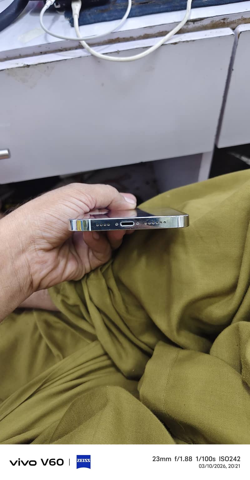 Apple iPhone 13 Pro Max 5