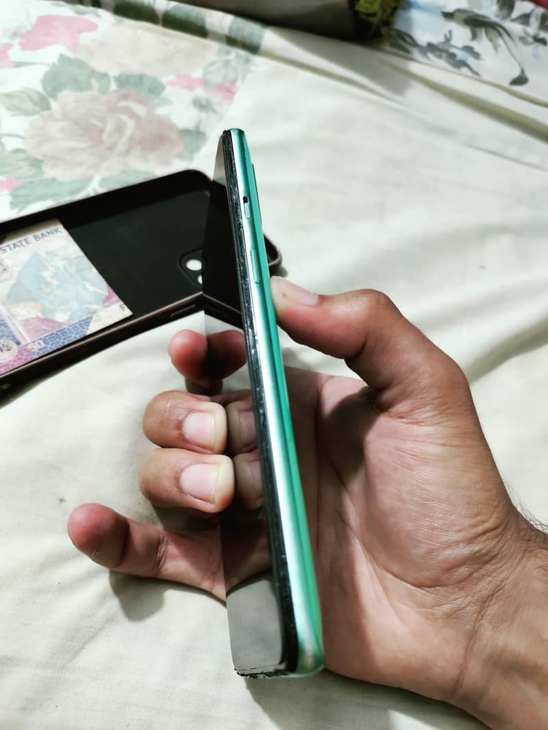 One Plus 8T 4
