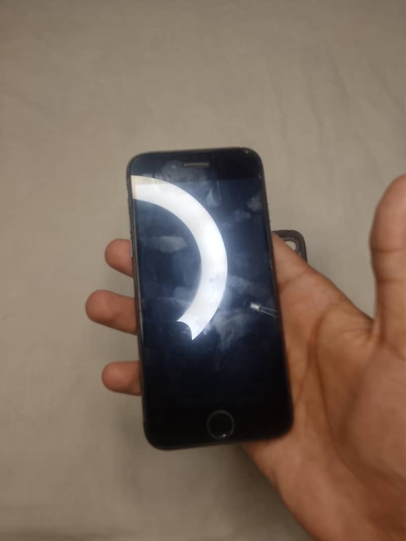 Apple iPhone 8 4