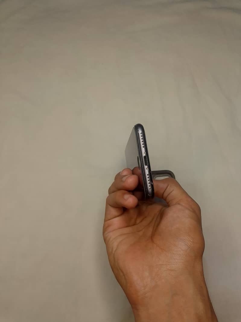 Apple iPhone 8 10