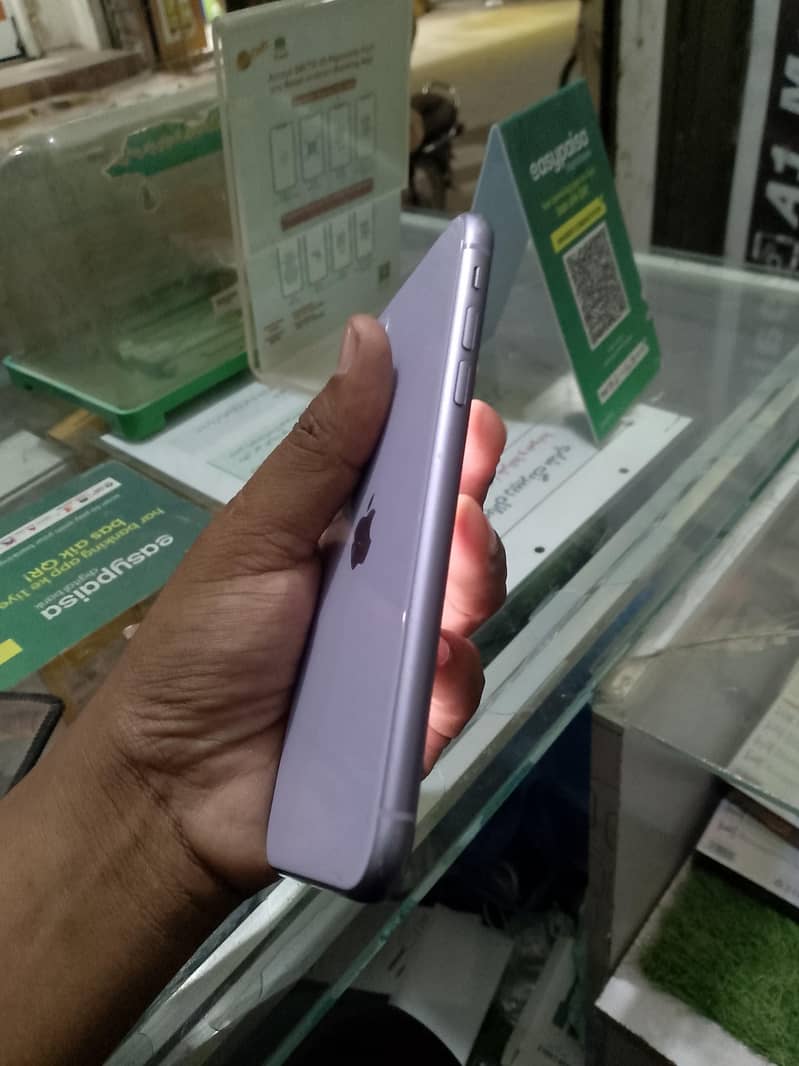 Apple iPhone 11 2