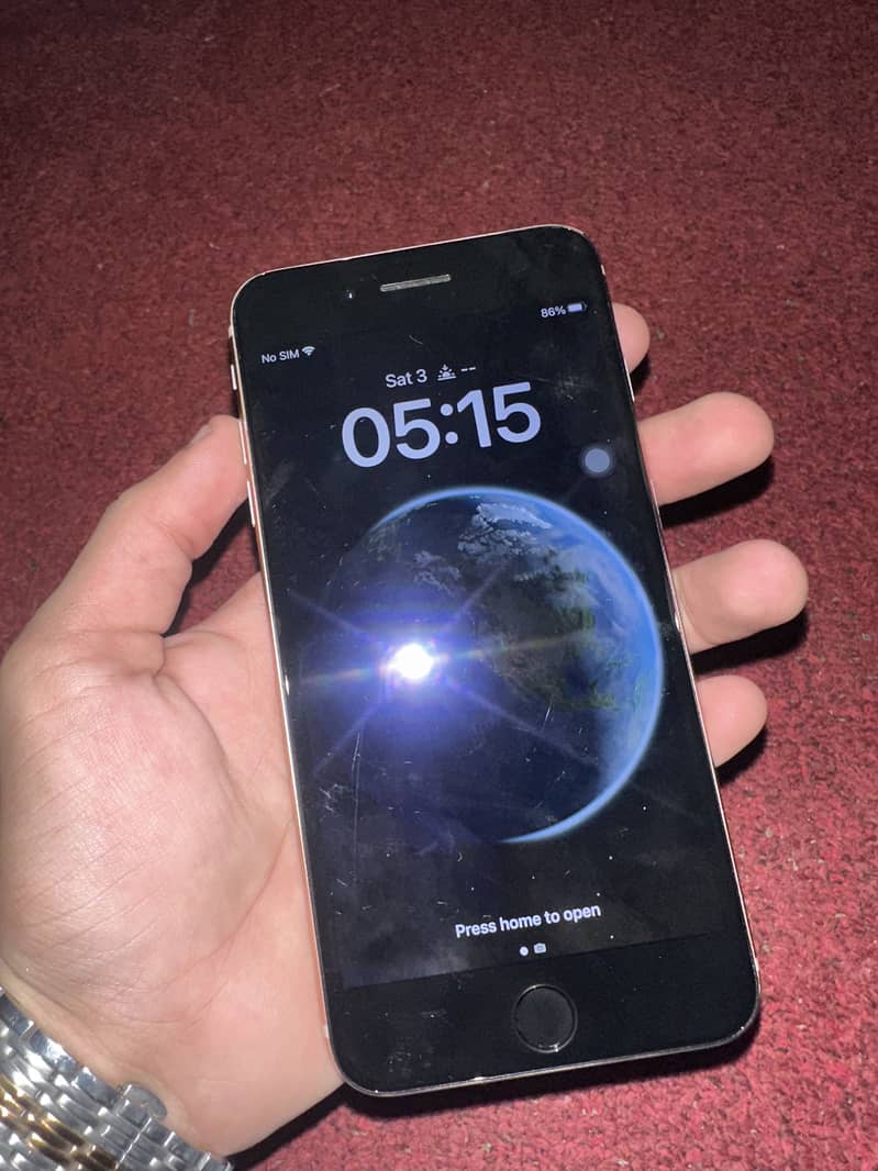 Apple iPhone 8 Plus 1