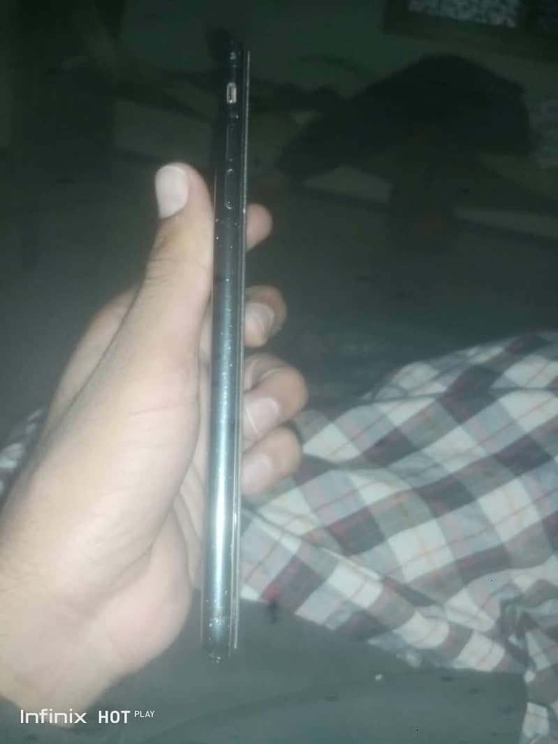 Apple iPhone 7 Plus 0