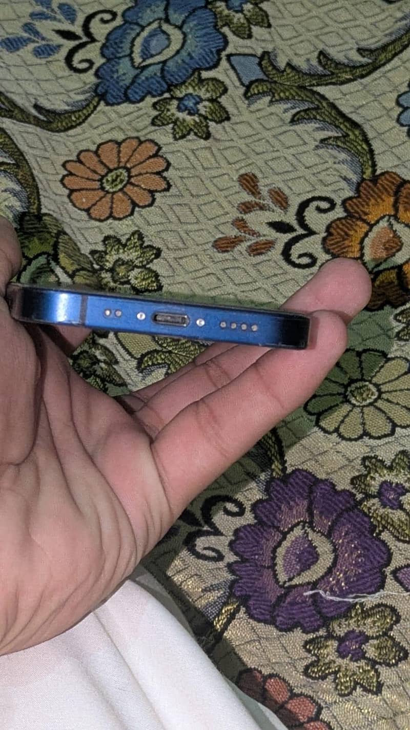 Apple iPhone 12 mini 2