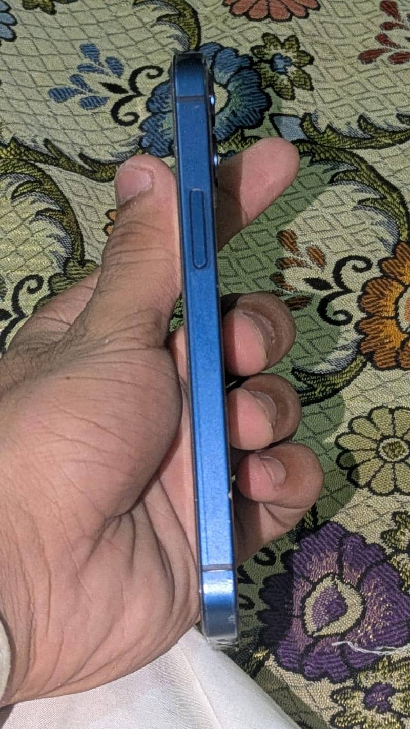 Apple iPhone 12 mini 3