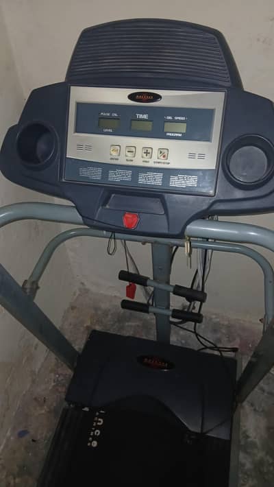 motorized treadmill used 100kg weight capacity