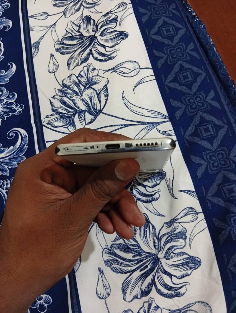 Tecno Spark 20 Pro Plus 2