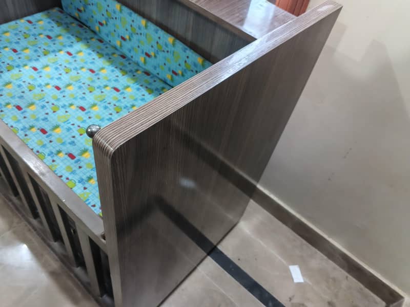 Baby cot 10