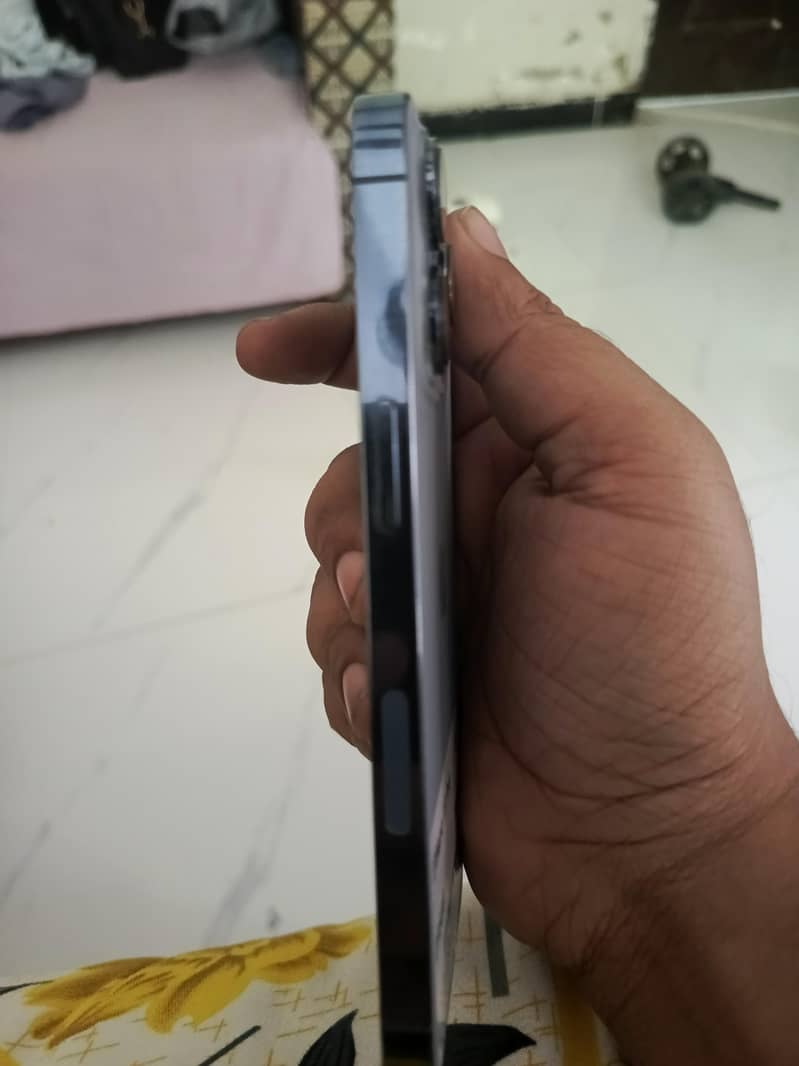 Apple iPhone 13 Pro 1
