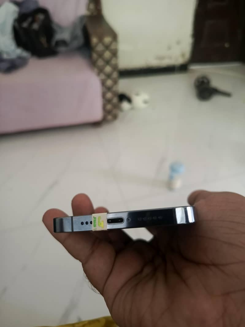 Apple iPhone 13 Pro 2