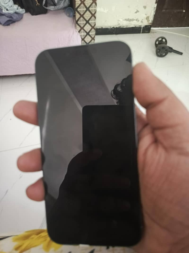 Apple iPhone 13 Pro 3