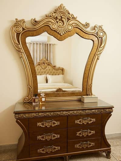 Beautiful Wooden Dressing Table With 2 Side Tables (Urgent)