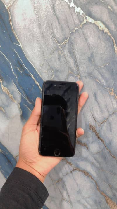 Apple iPhone 7