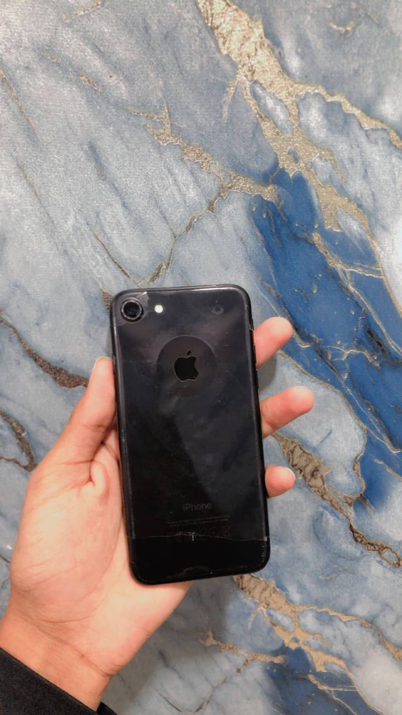 Apple iPhone 7 1