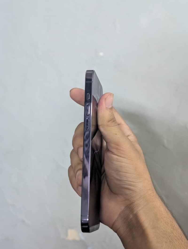 Apple iPhone 14 Pro Max / JV 5