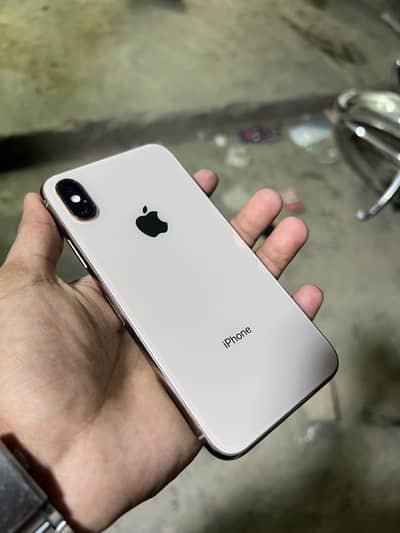 Apple iPhone XS. Factory unlock. Whatsapp Number 0322 1452145