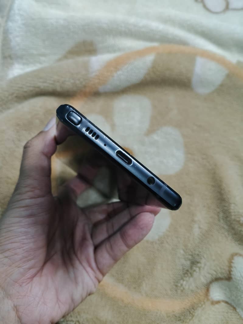 Samsung Mobile Note 9 3