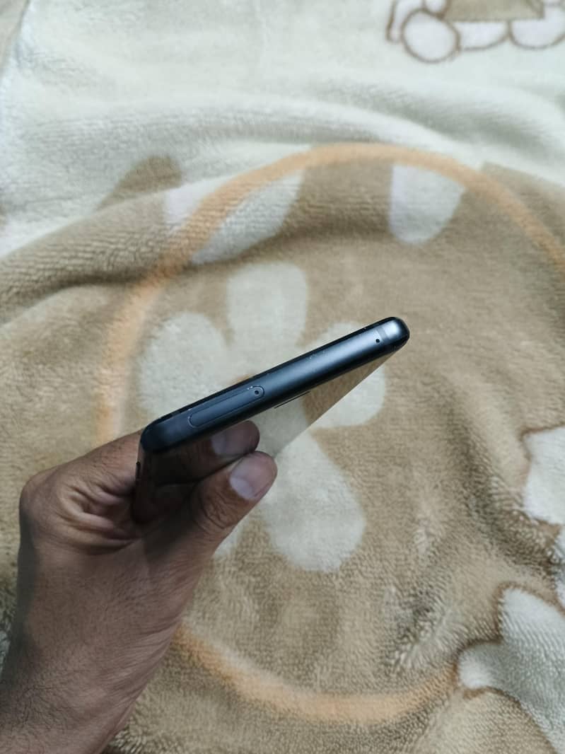 Samsung Mobile Note 9 6
