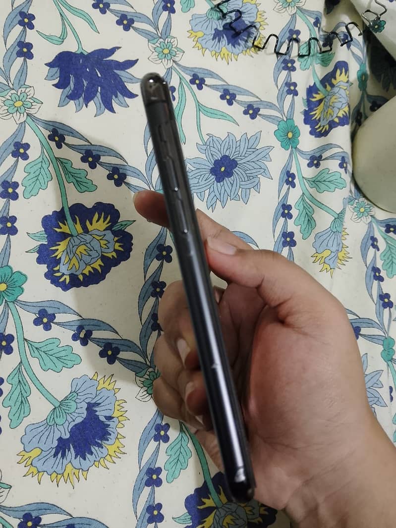 Apple iPhone 11 Pro 5