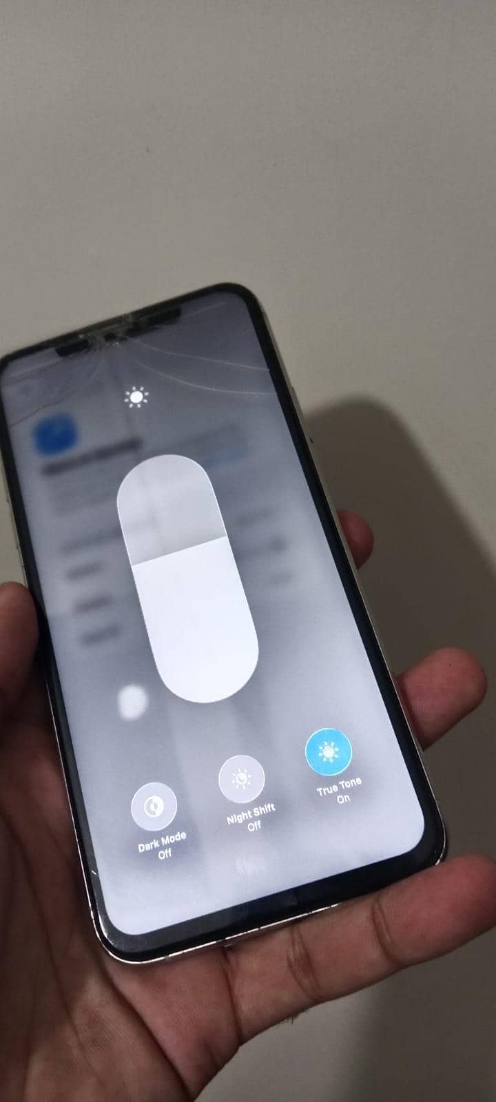 Apple iPhone 11 Pro Max 4