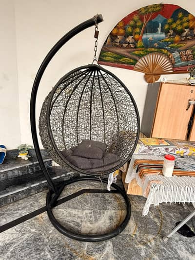 Egg Shape Swing for Sale – Excellent Condition
