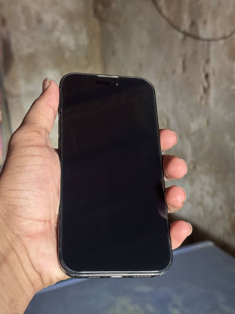 Apple iPhone 14 Pro 1
