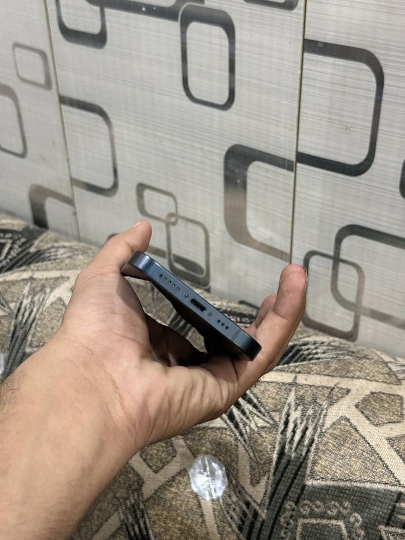 iPhone 13 Jv 5