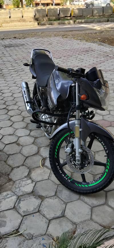 Yahama YBR 125 2015