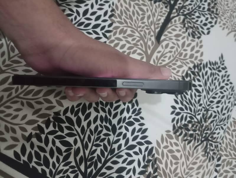 Apple iPhone 14 Pro Max 2