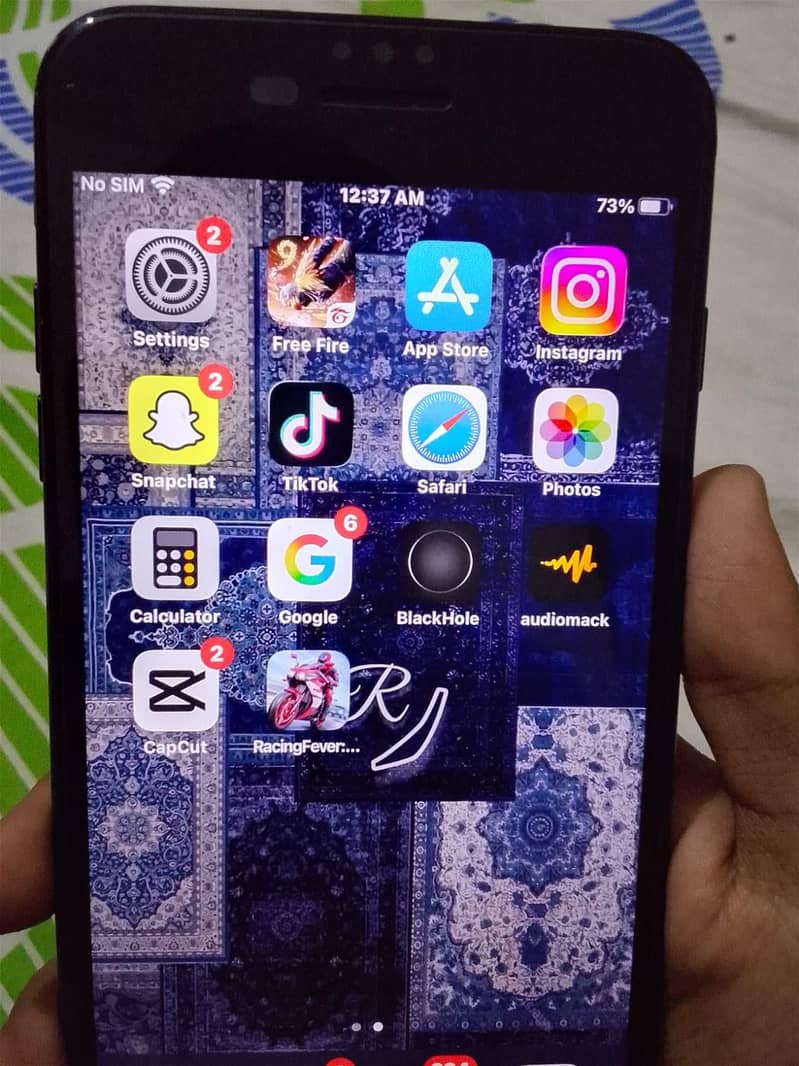 Apple iPhone 7 Plus 2