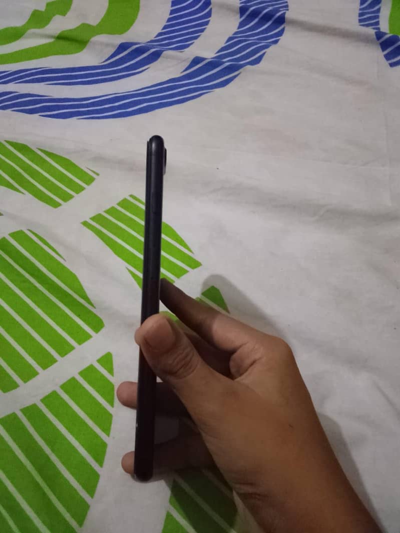 Apple iPhone 7 Plus 3
