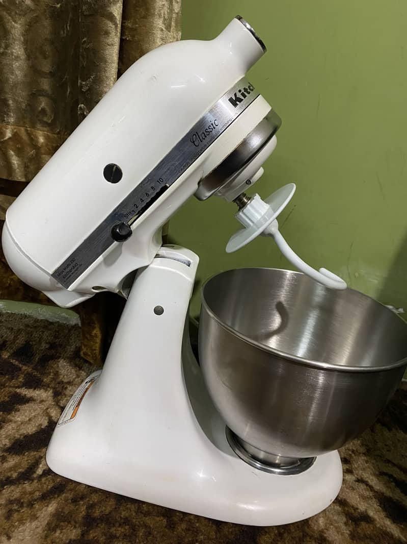 Stand Mixer (KitchenAid) 2