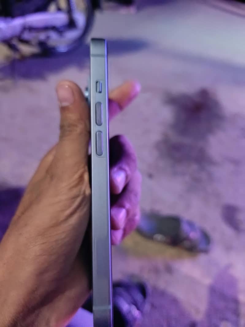 Apple iPhone 14 2