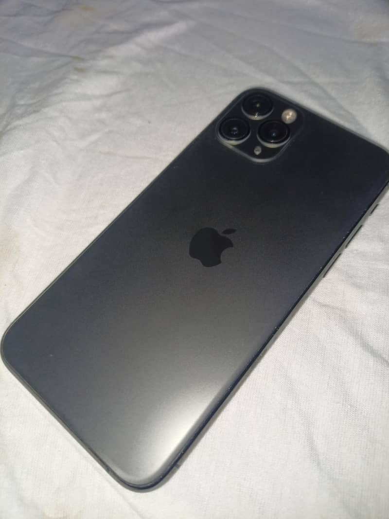 Apple iPhone 11 Pro 1