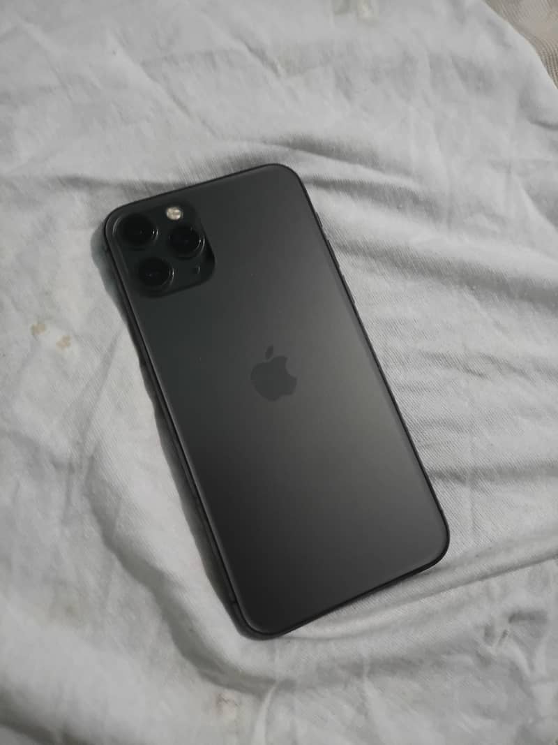 Apple iPhone 11 Pro 7