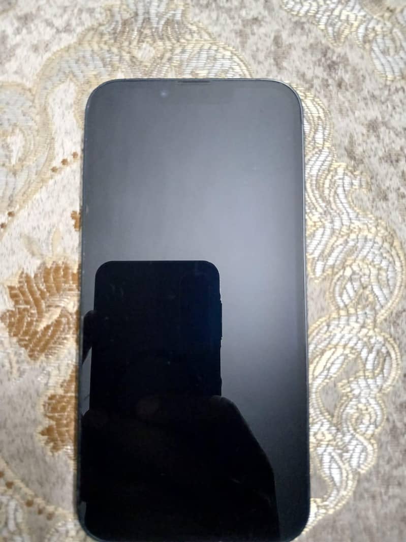 Apple iPhone 13 1