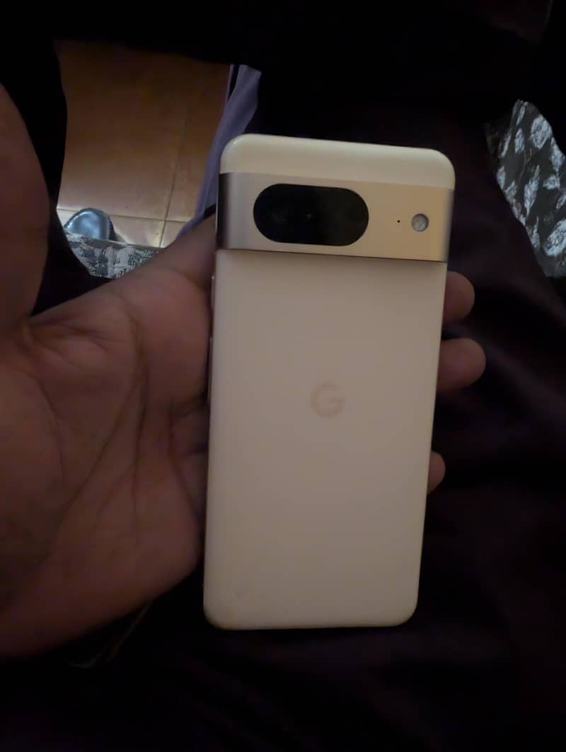 Google Pixel 8 2