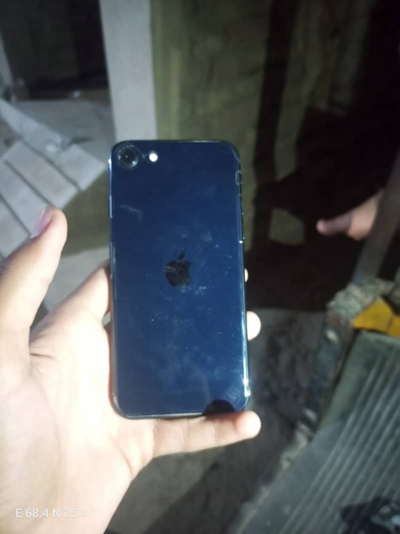 Apple iPhone SE 3rd generation 1