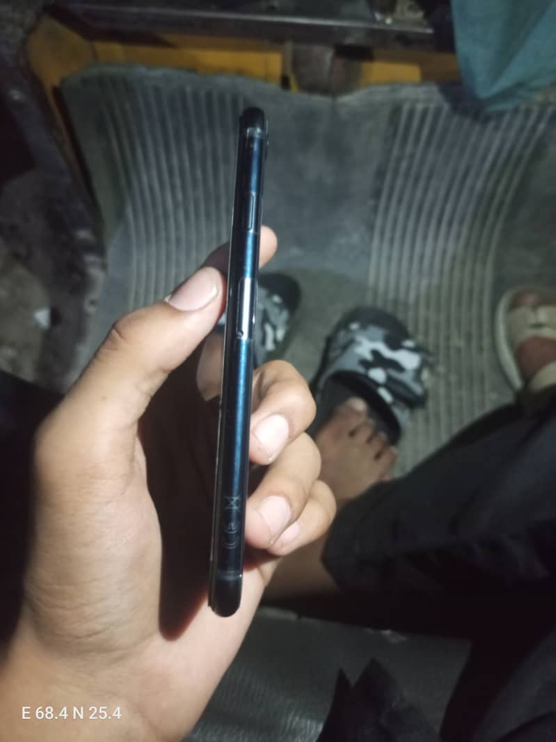Apple iPhone SE 3rd generation 3