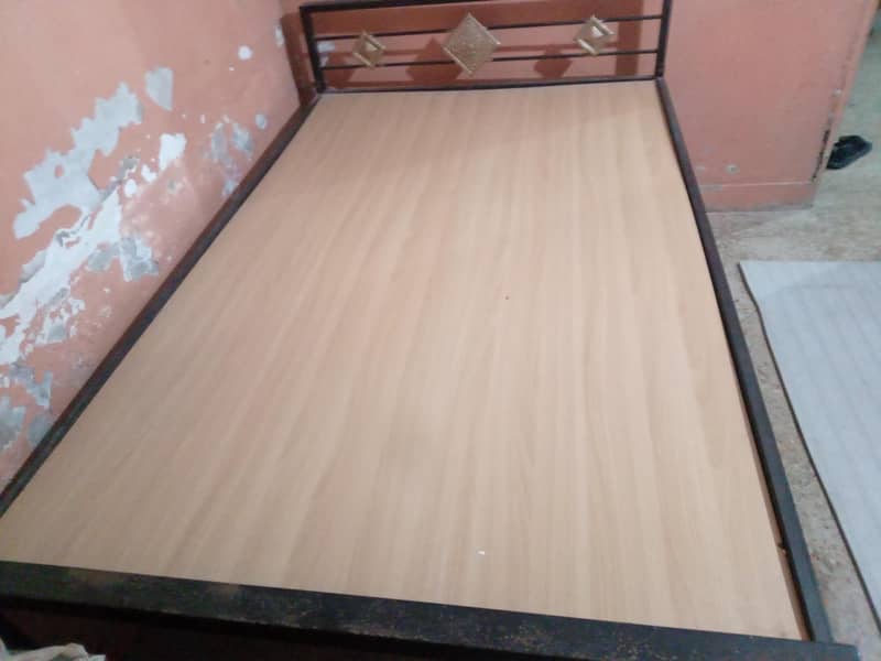 single bed 0