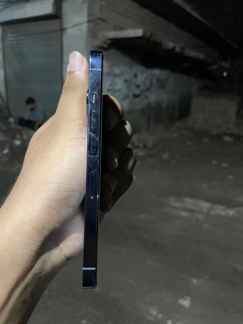 Apple iPhone 13 Pro 0