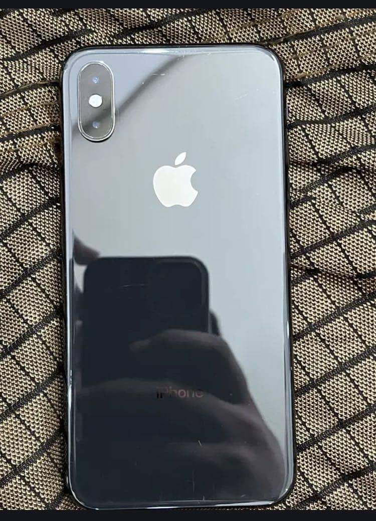 Apple iPhone XS 1