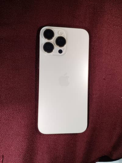 Apple iPhone 16 Pro Max