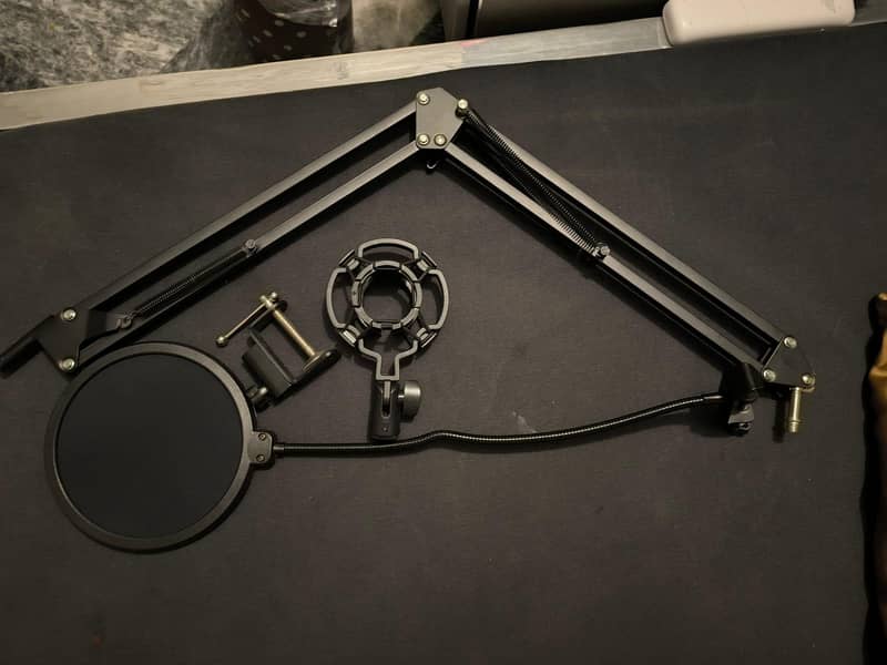 Microphone Arm Stand 1