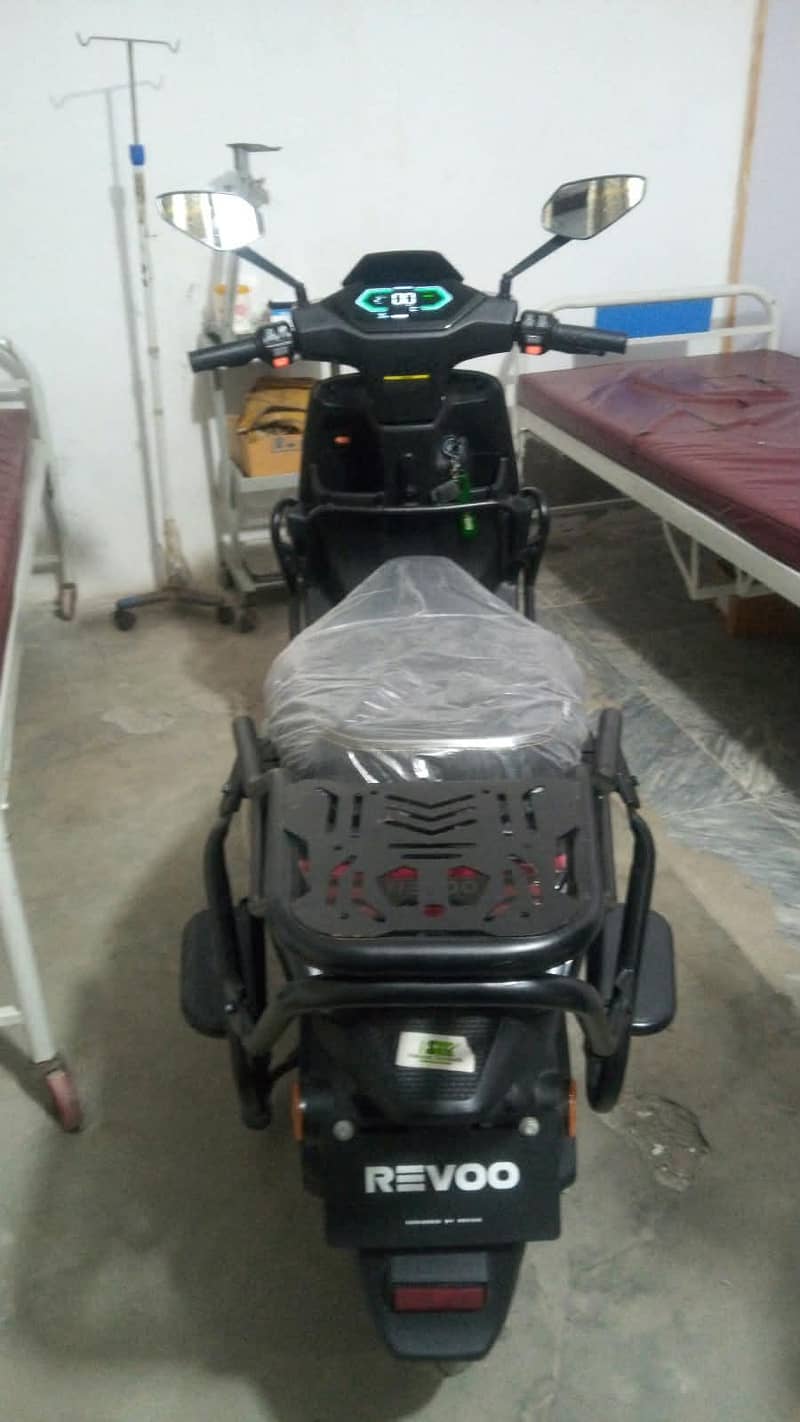 Revoo C35 2