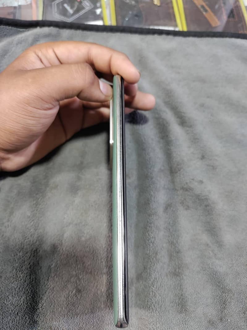 Infinix Note 40 Pro 5