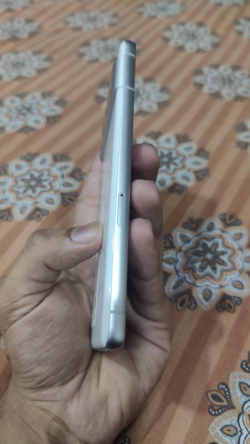 Google Pixel 7 3