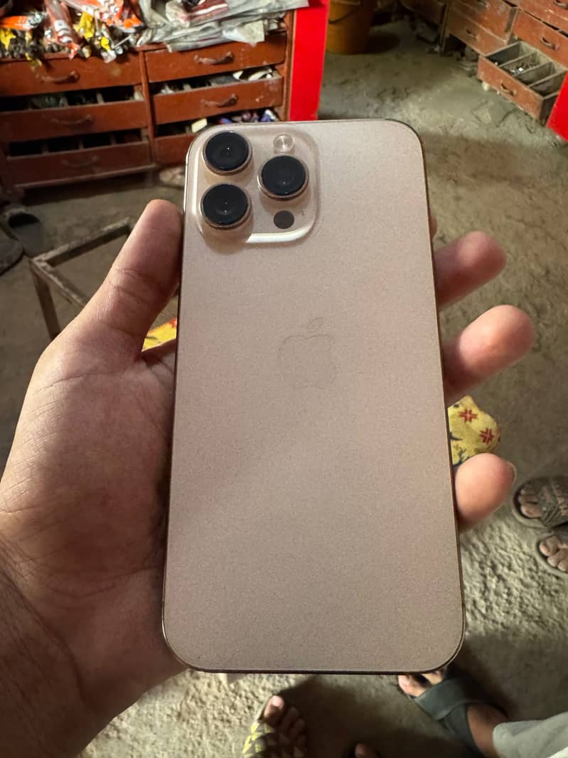 Apple iPhone 16 Pro Max jv 0